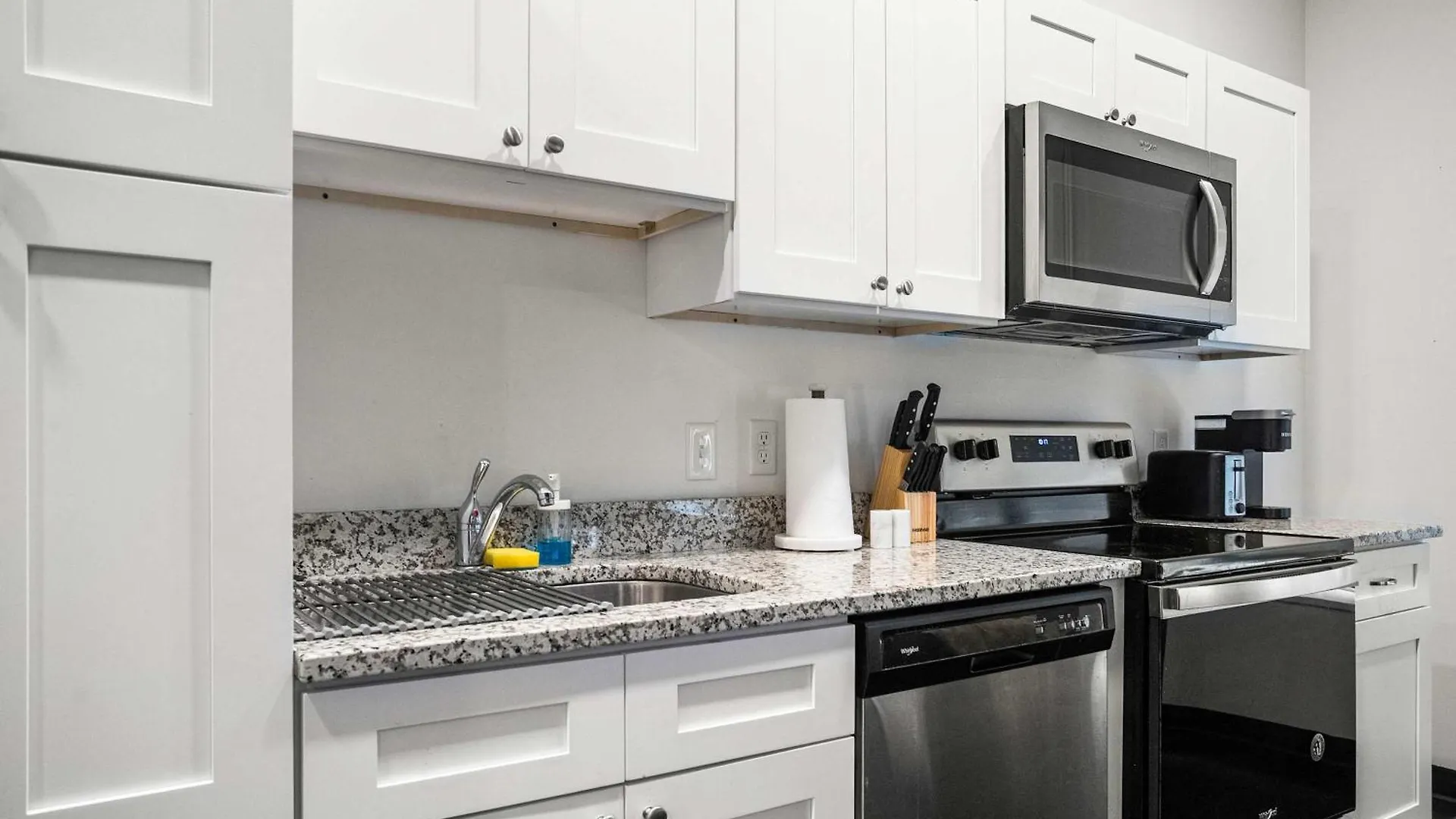 CozySuites Stunning 1BR in Downtown Pitts #13 Pittsburgh United States